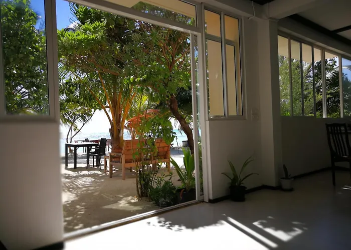 Crown Beach Hotel-Private Bikini Beach
