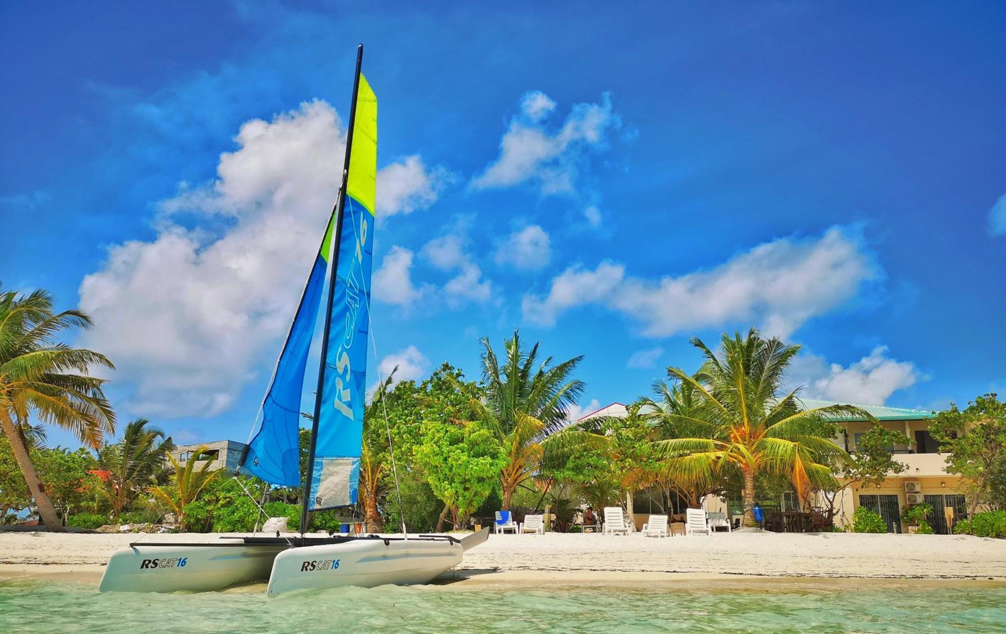 Crown Hotel-private Bikini Konukevi Dhiffushi