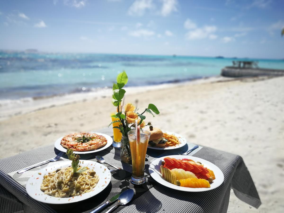 Crown Hotel-private Bikini Dhiffushi